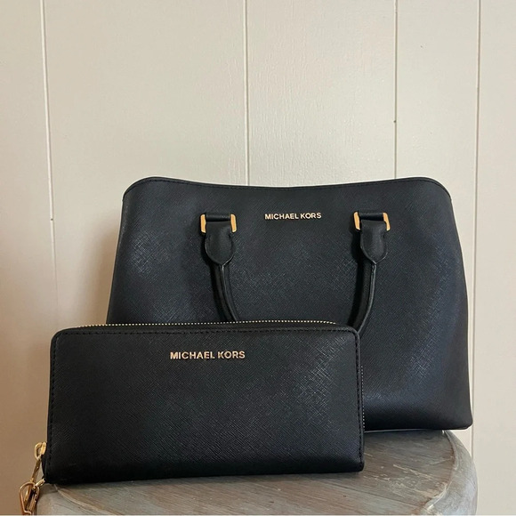 Michael Kors Black Women's Bag and Wallet Set - Picture 1 of 16